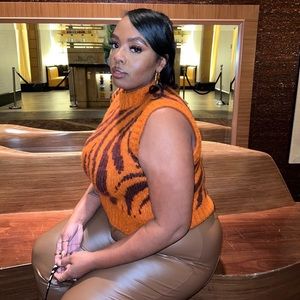 Meet your Posher, Gregriana